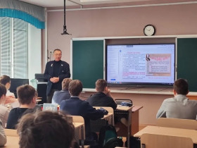 В гимназии прошёл открытый диалог с выдающимся выпускником, журналистом и краеведом Анатолием Анатольевичем Кимом!.