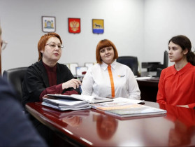 Один день из жизни советника директора.