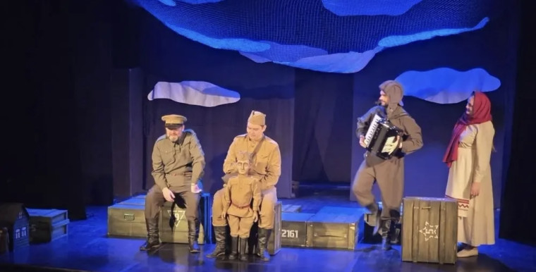 Ученики 1 «Д» класса посетили спектакль «Крайний случай».